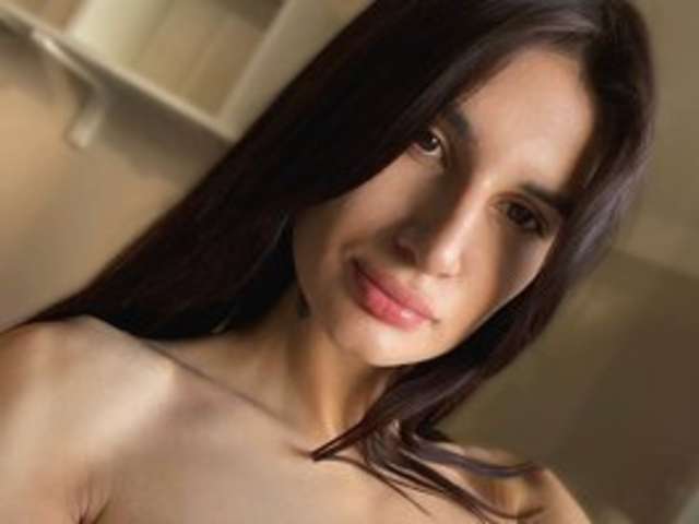 go to chat with iamwintercherry