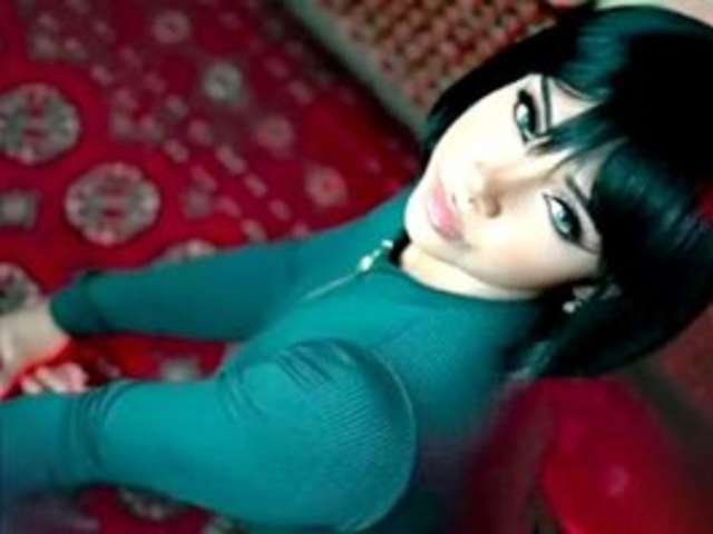 go to chat with idalisVanucci