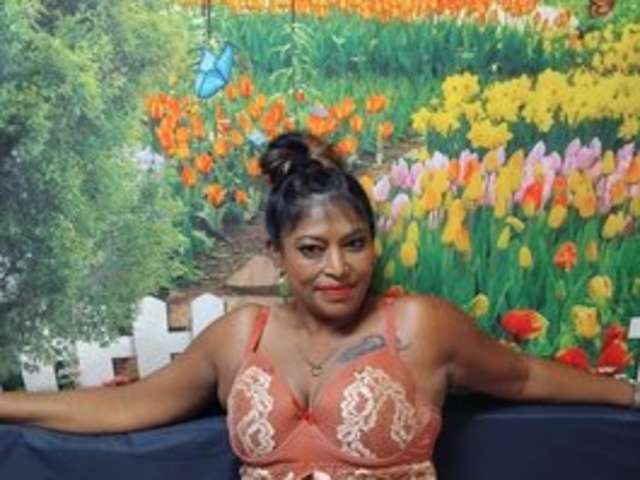 go to chat with indianbarbiedoll