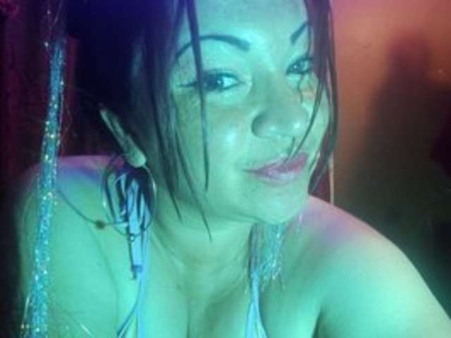 go to chat with isis-love