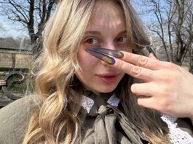 go to chat with jellyPriestess