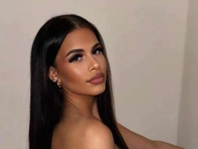 go to chat with josscaprice