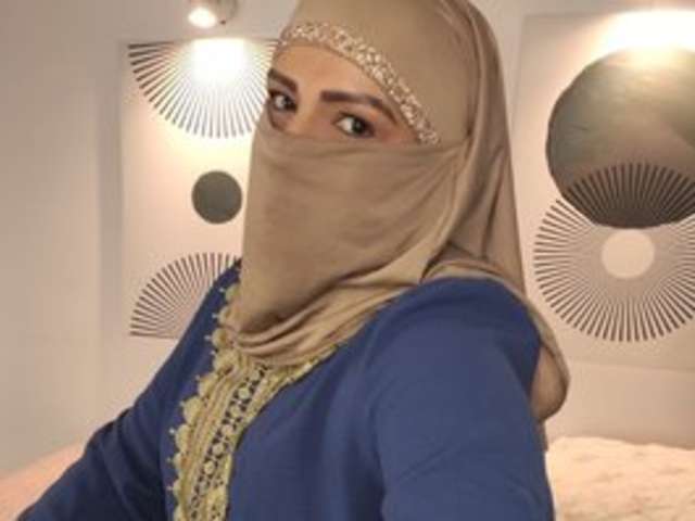 go to chat with kahlilah-noima