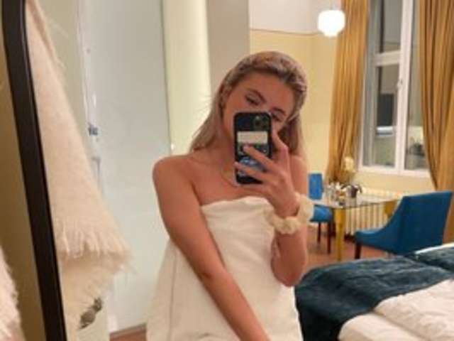 go to chat with karisexie