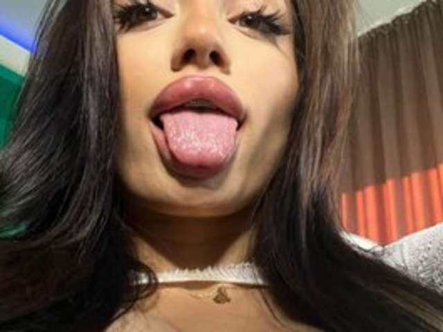 go to chat with kaylalaine1