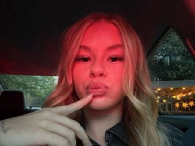 go to chat with kenziesmith