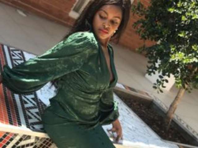 go to chat with khanidoll