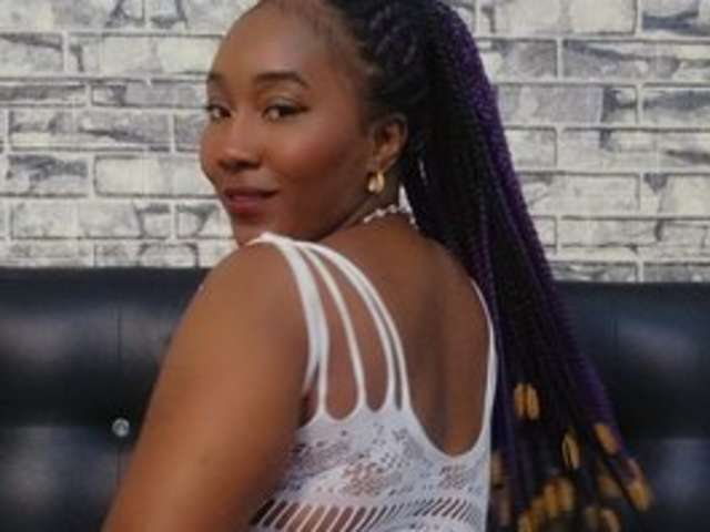 go to chat with kiara-evanss