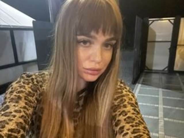 go to chat with kiracarter