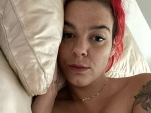 KITYKITKAT amateur webcam photo