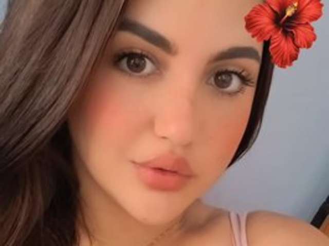 go to chat with laura-hot19
