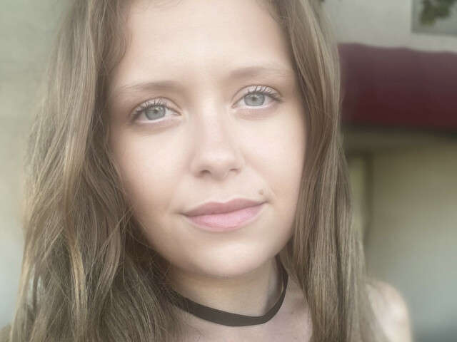 go to chat with laurabella