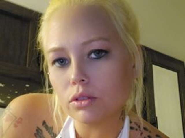 go to chat with laylam313