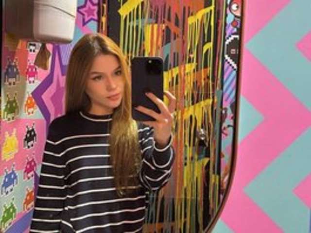 go to chat with lilyeaston