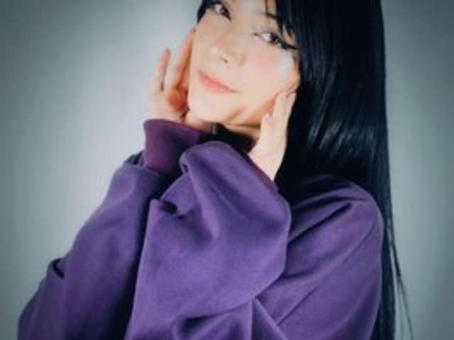 go to chat with lincy-rouse
