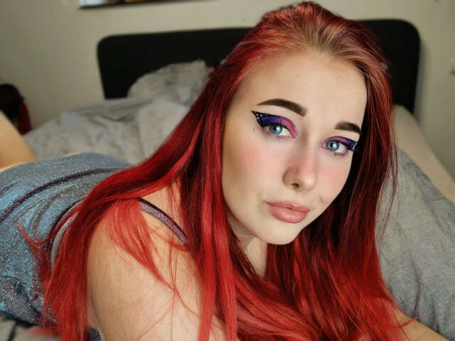 go to chat with littleEve