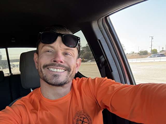 go to chat with lockedcuck