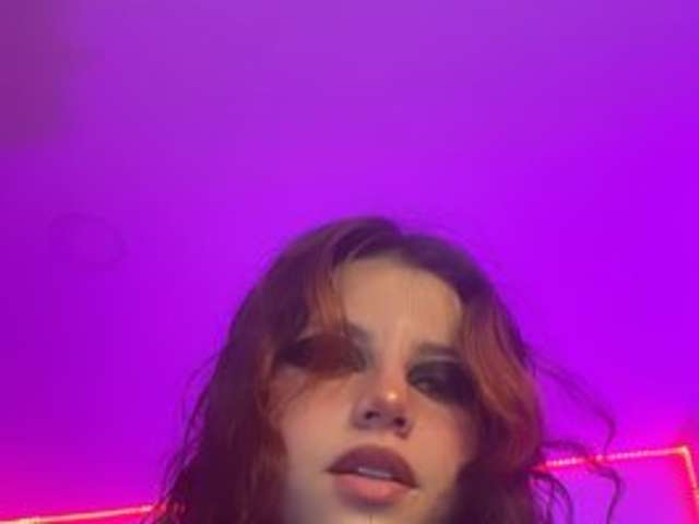 LOLAMUSTAINE amateur webcam photo