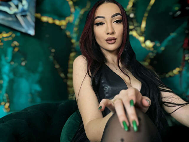 go to chat with loraevanns