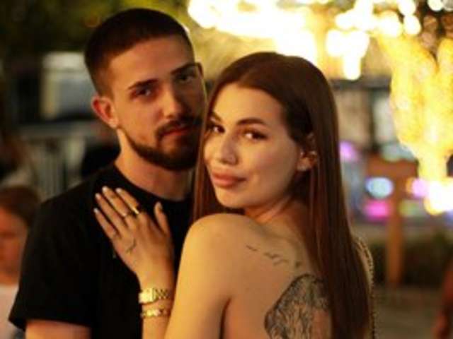 go to chat with loveStory27