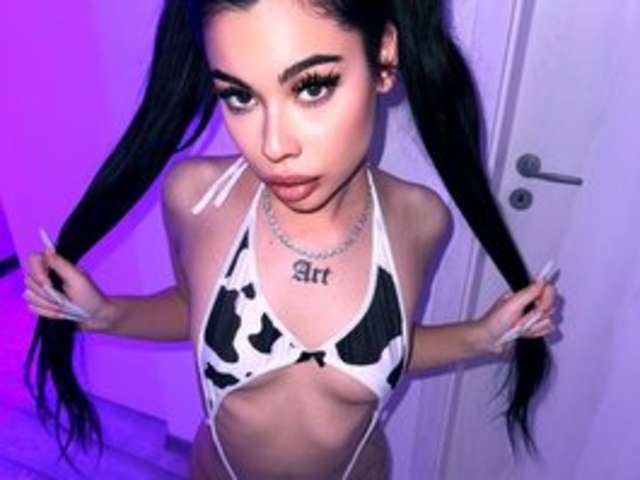 go to chat with luluubloom