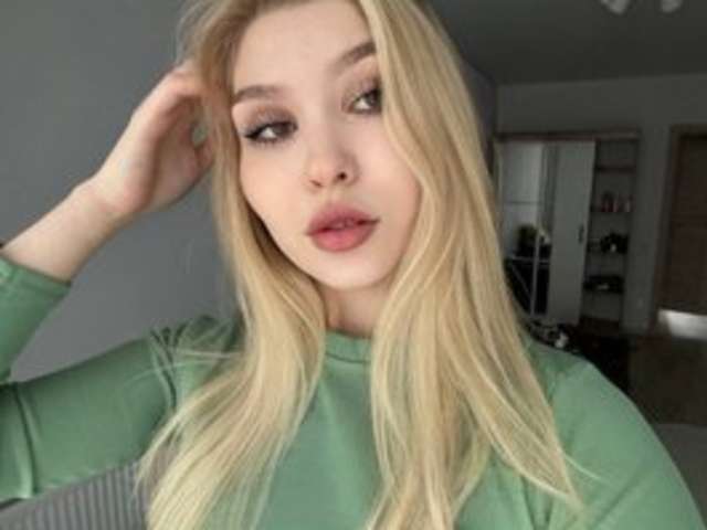 go to chat with maebarbie