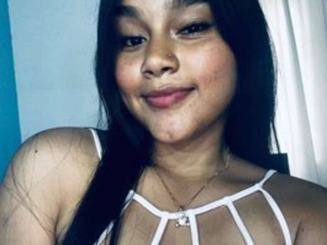 MAIACURVY amateur webcam photo