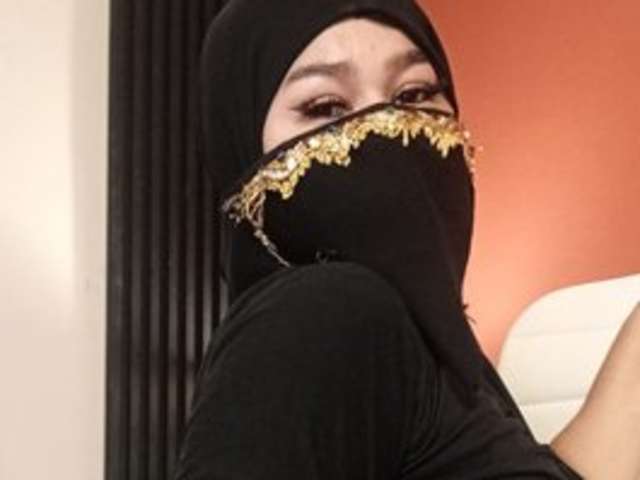 go to chat with may-hadi