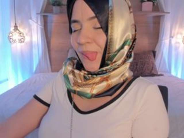 go to chat with meenacute