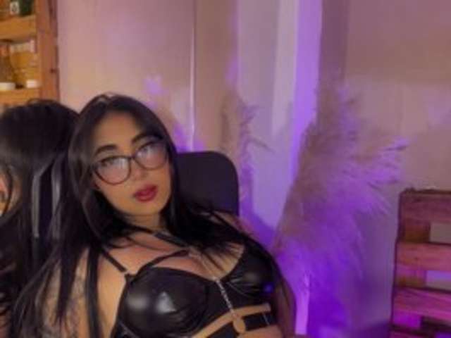 go to chat with melanieecox