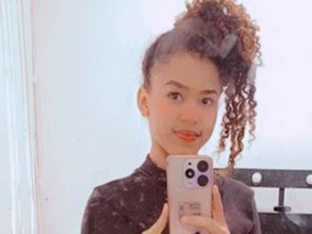 go to chat with michell-