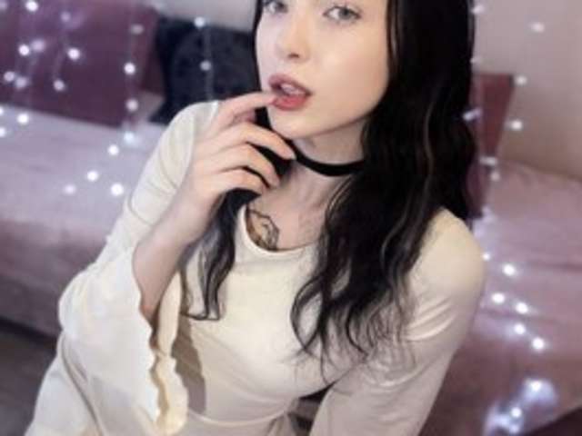 go to chat with michelle-roze