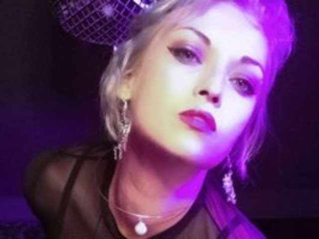 go to chat with miss-asmodeus