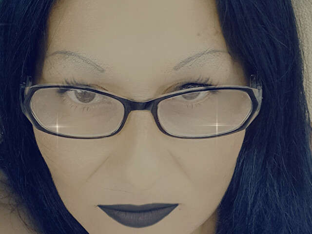 go to chat with mona45