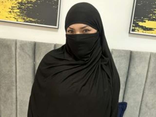 go to chat with naylaa-