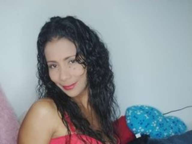 NENITA-HORNY amateur webcam photo
