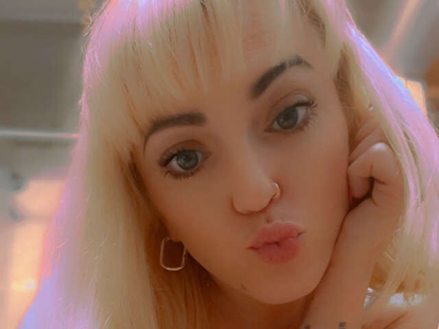 go to chat with o0nikki