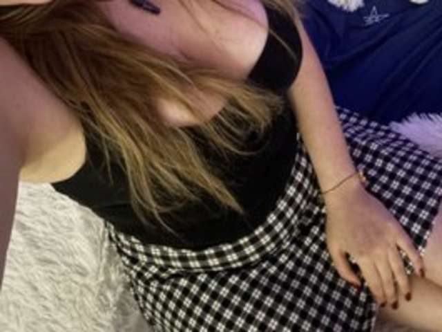 PEACHYSHOW amateur webcam photo