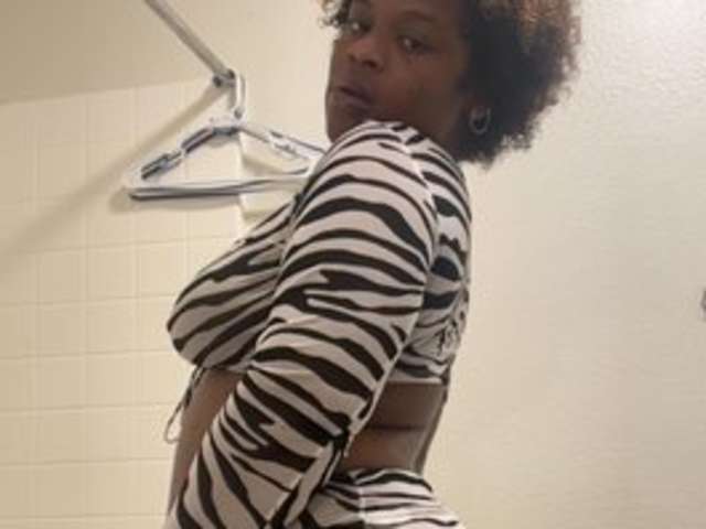 go to chat with prettynthick12