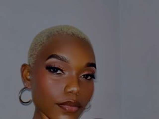 go to chat with prettyvee