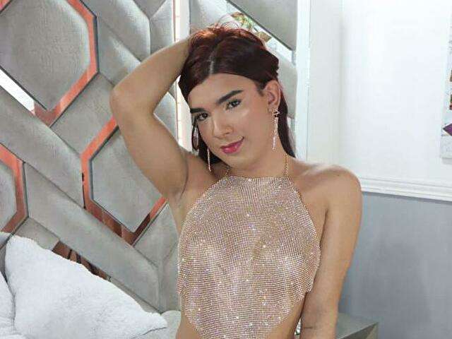 go to chat with queenMia