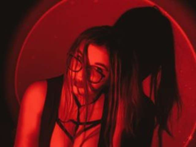 go to chat with relyka