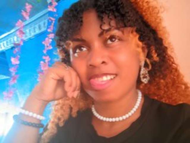 go to chat with rolia15