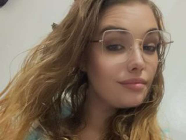 go to chat with rosavelllynn
