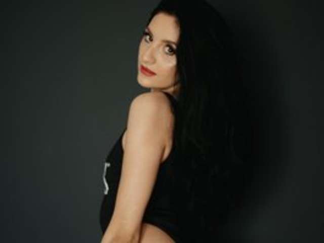go to chat with roxaneNEW