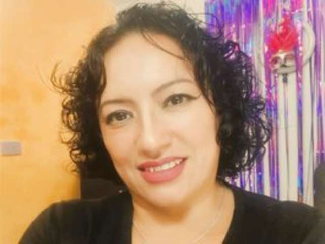 go to chat with scarlett-sax