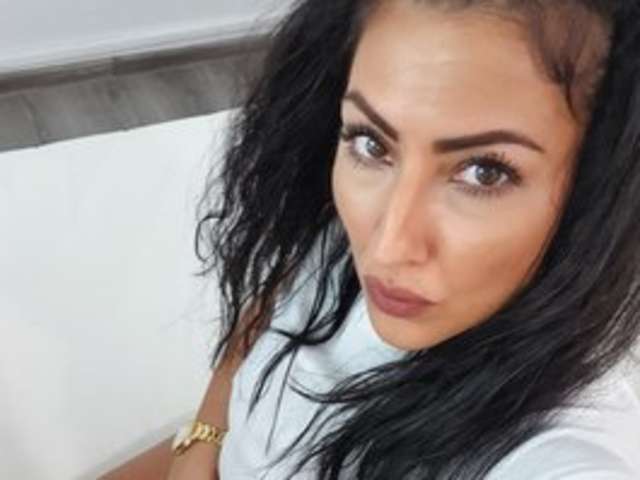 go to chat with shycinderela