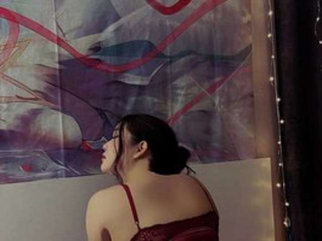 go to chat with skyelle