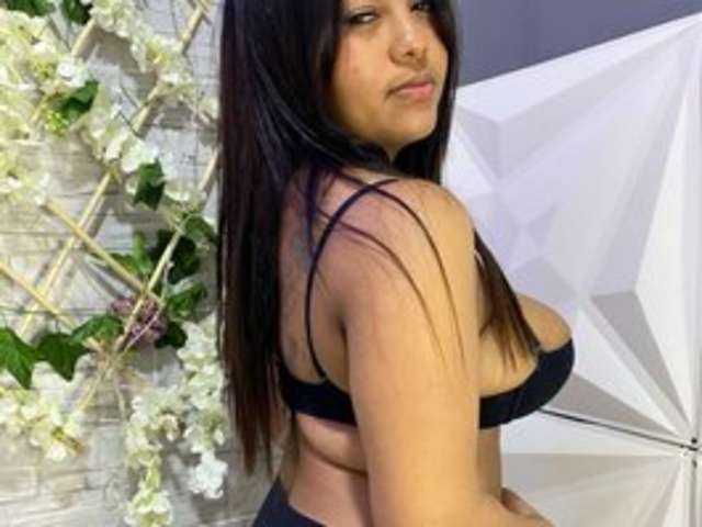 go to chat with sofia-12