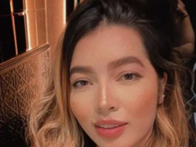 go to chat with sofihill